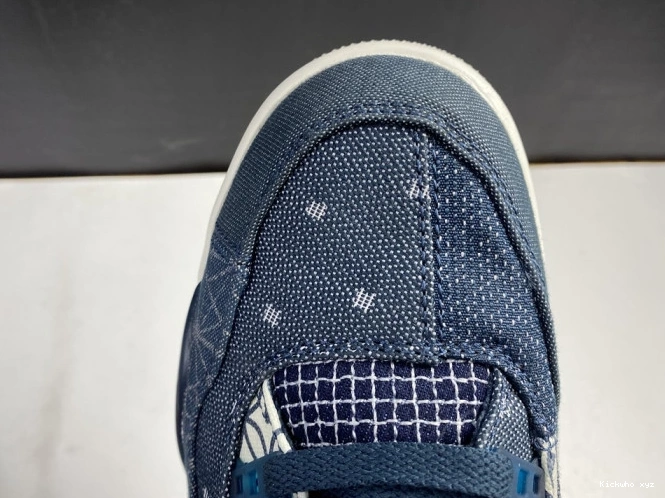 Jordan Sashiko CW0898-400 SE Air 4 Retro 0611